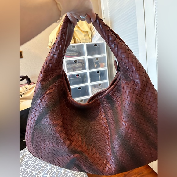 Bottega Veneta Intrecciato Nappa Leather Embroidered. Large Hobo. - Picture 11 of 16